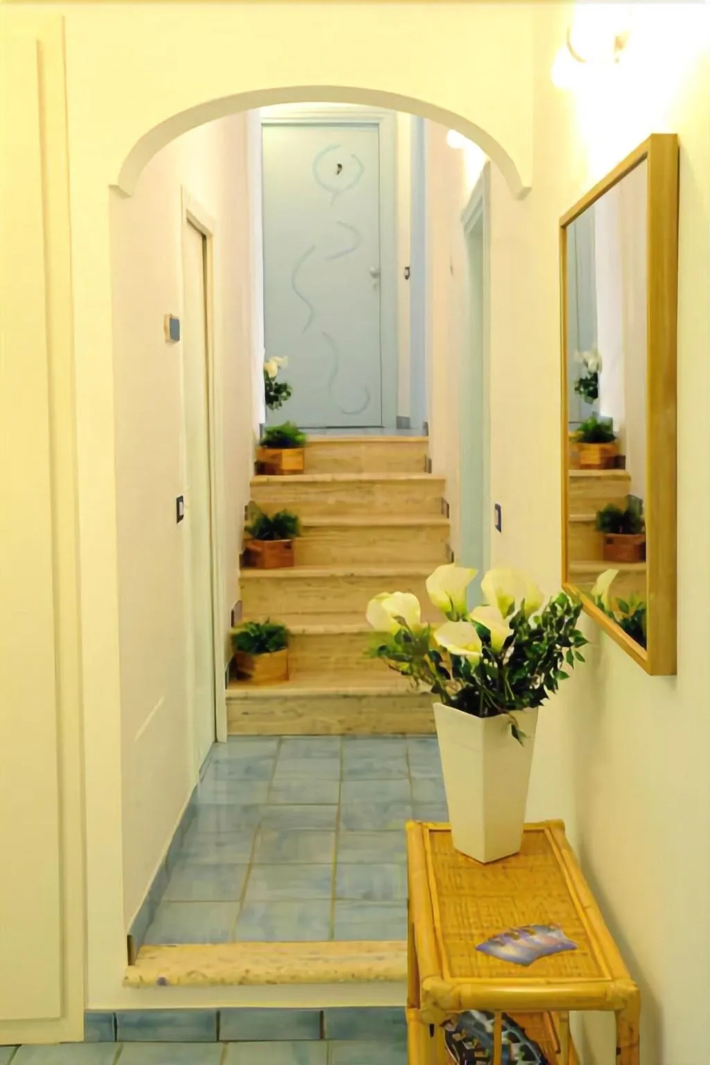 Lobby, Sharon House, Naples