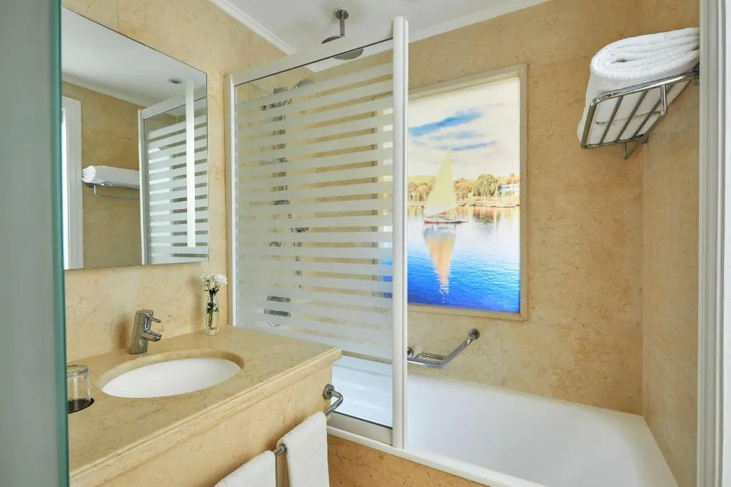 DOUBLE DELUXE RIVER VIEW Room, Steigenberger Resort Achti, Luxor