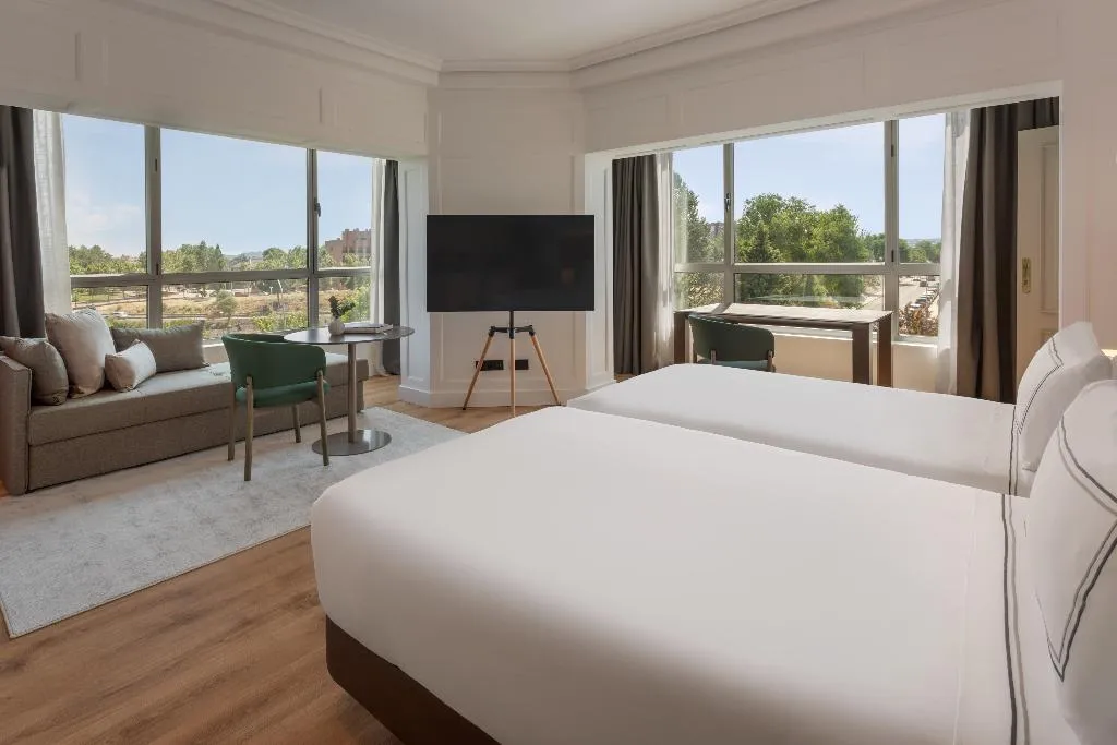 SUITE GRAND WITH VIEWS Room, Melia Barajas, Madrid