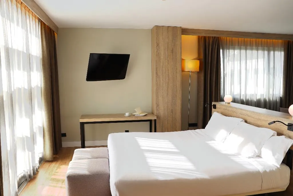 JUNIOR SUITE CAPACITY 1 Room, Eurohotel Diagonal Port, Barcelona