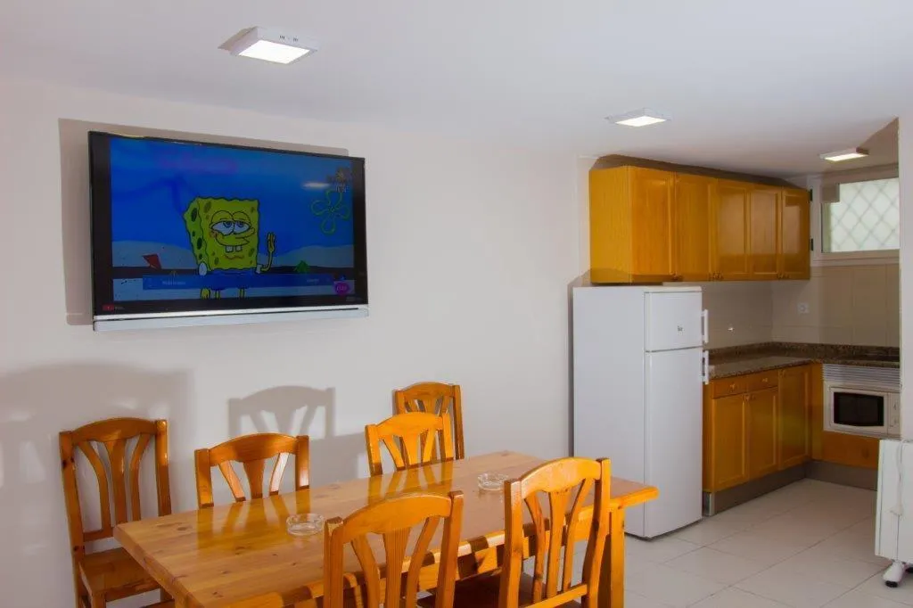 APARTMENT CAPACITY 4 ONE BEDROOM Room, Rentalmar Navarra, Costa Dorada