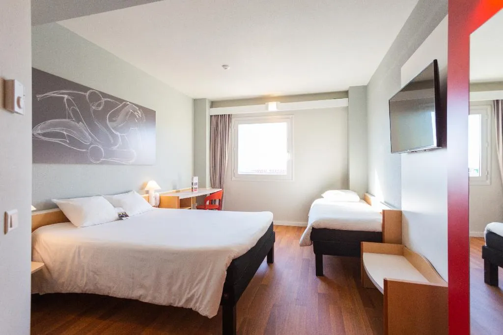 DOUBLE WITH DOUBLE BED Room, ibis Alicante Elche, Costa Blanca