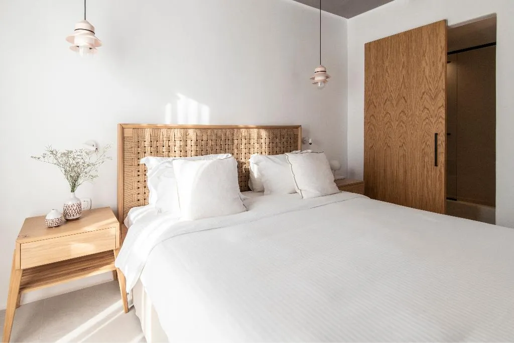 DOUBLE STANDARD Room, Adorno Suites Mykonos, Mykonos