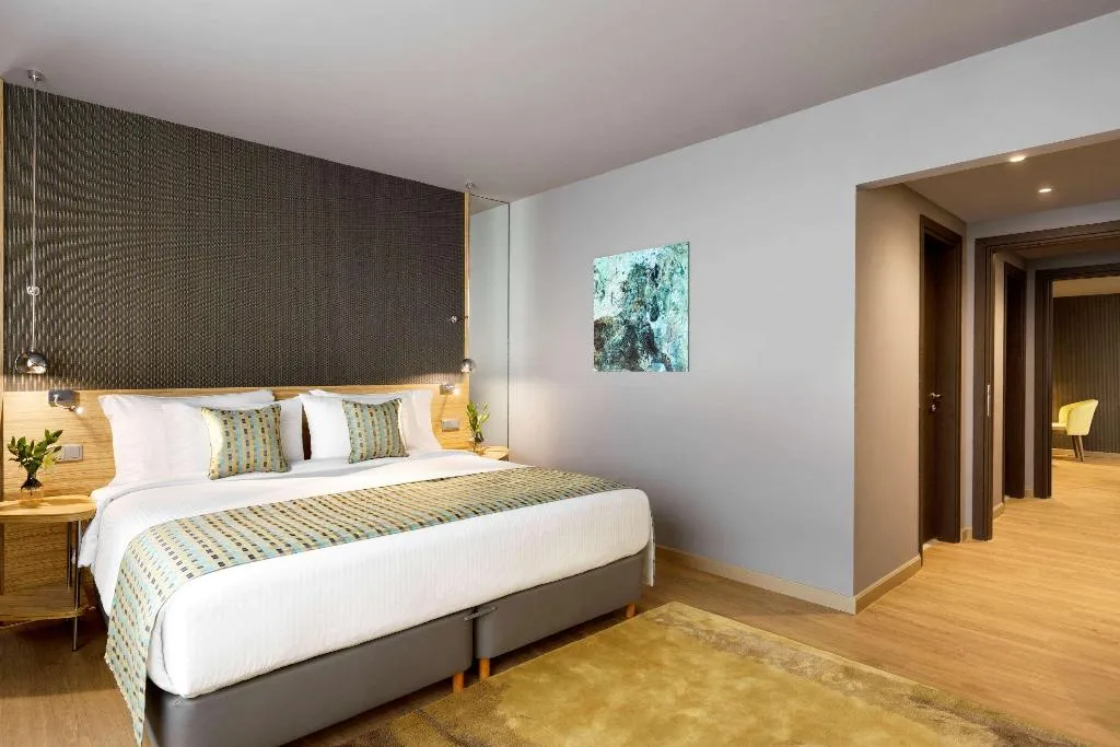 Room, Wyndham Grand Athens, Athens