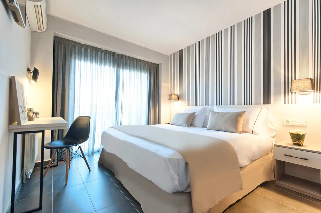 DOUBLE STANDARD Room, New Hotel Colon, Barcelona