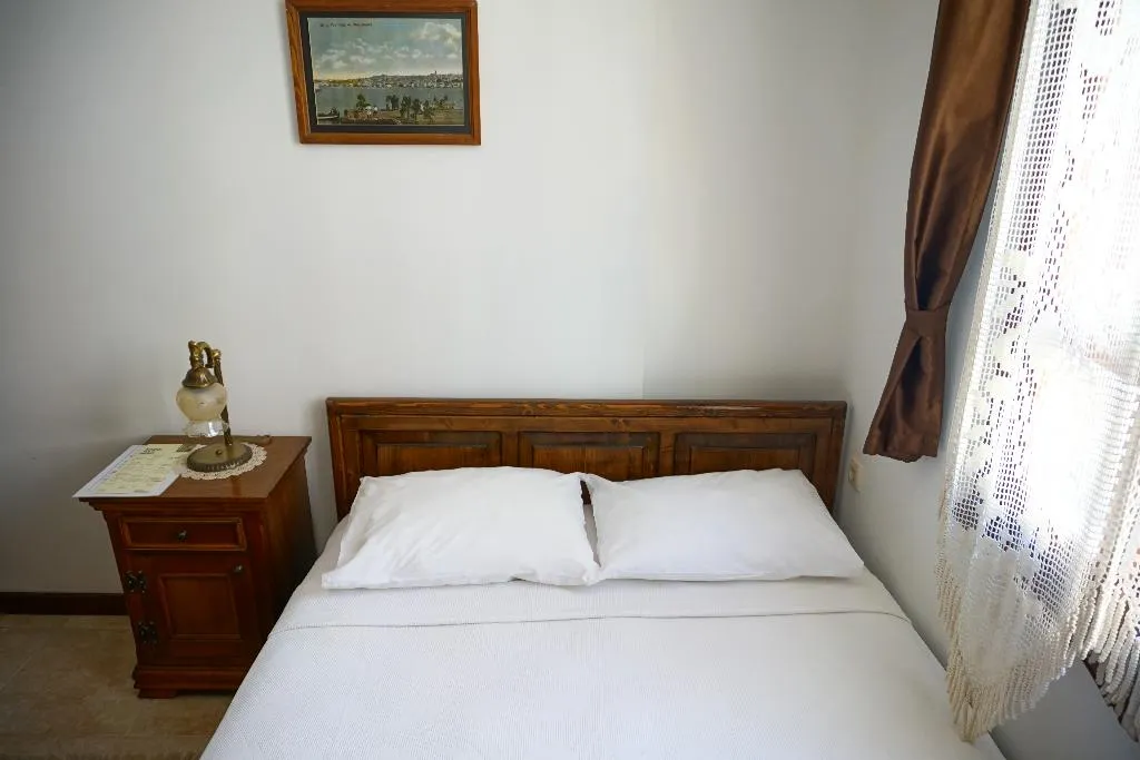 TRIPLE ECONOMY Room, Ayisigi Otel, Izmir