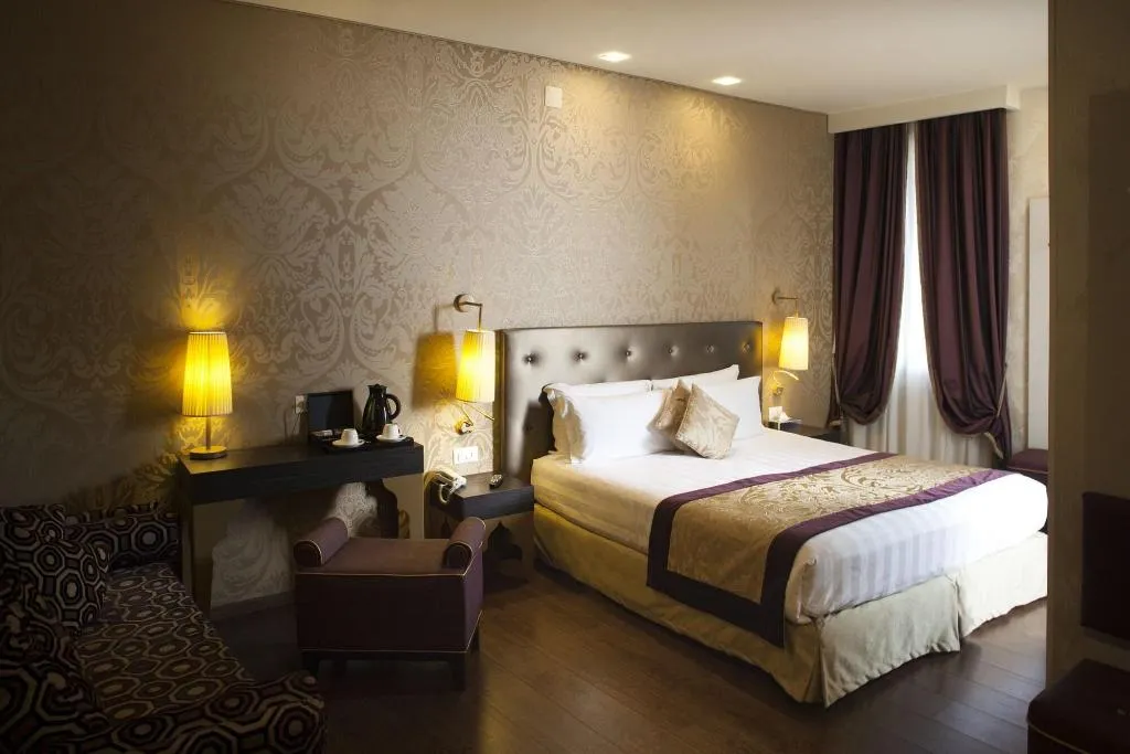 Room, Arcadia, Venice