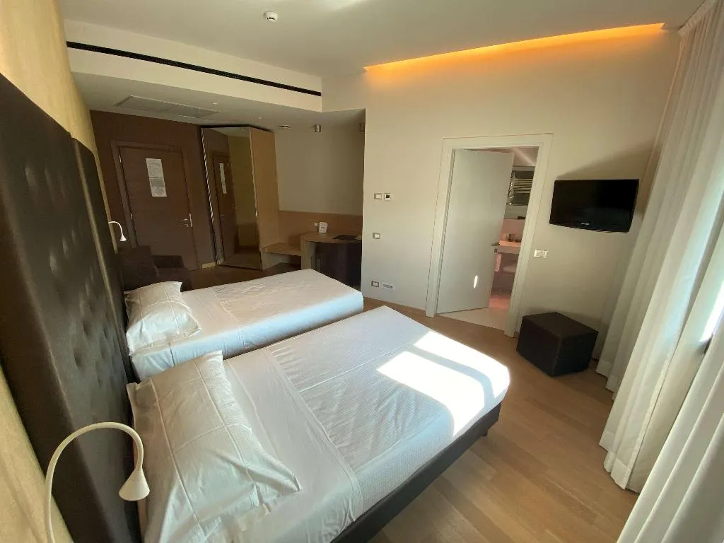 TWIN SUPERIOR Room, Devero Hotel & Spa, BW Signature Collection, Milan