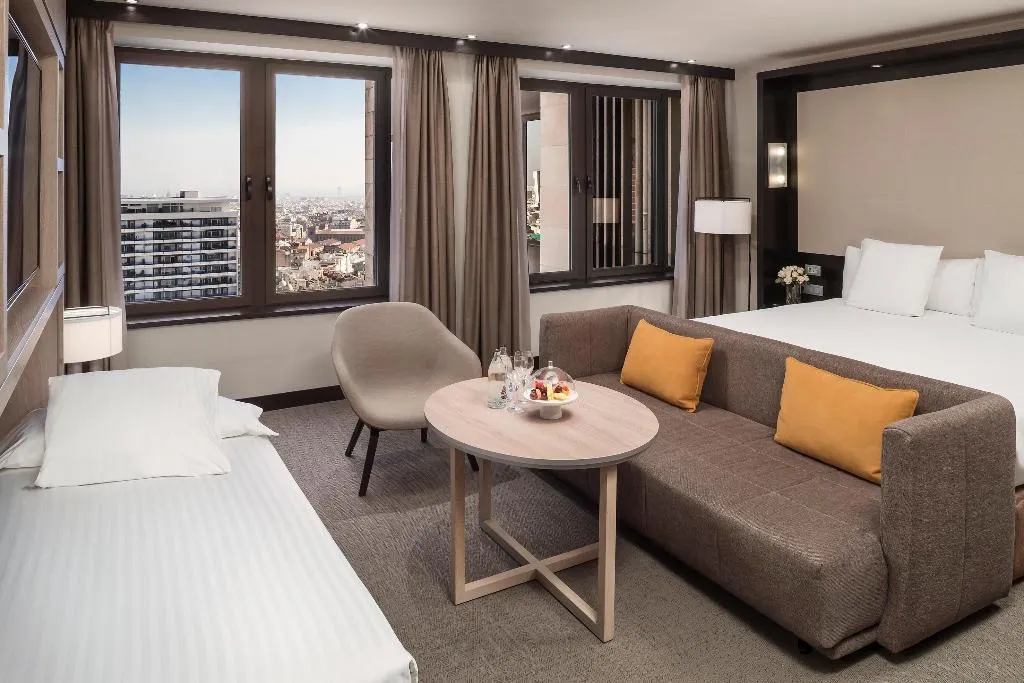 FAMILY ROOM STANDARD Room, Melia Barcelona Sarria, Barcelona