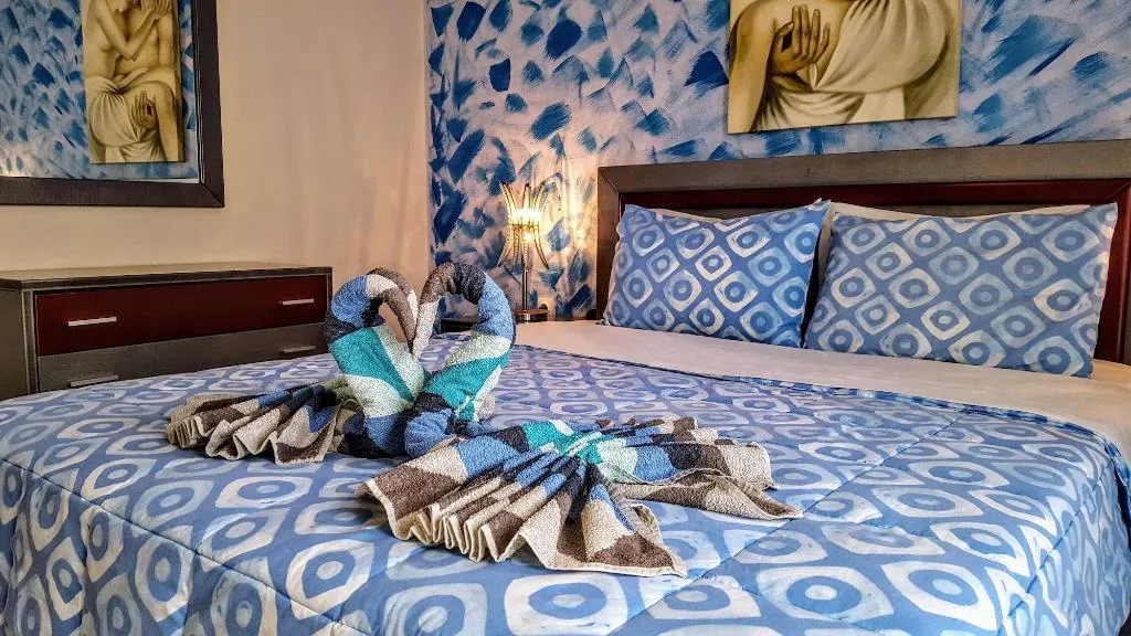 Room, Pleasure Beachside Studios, Santorini