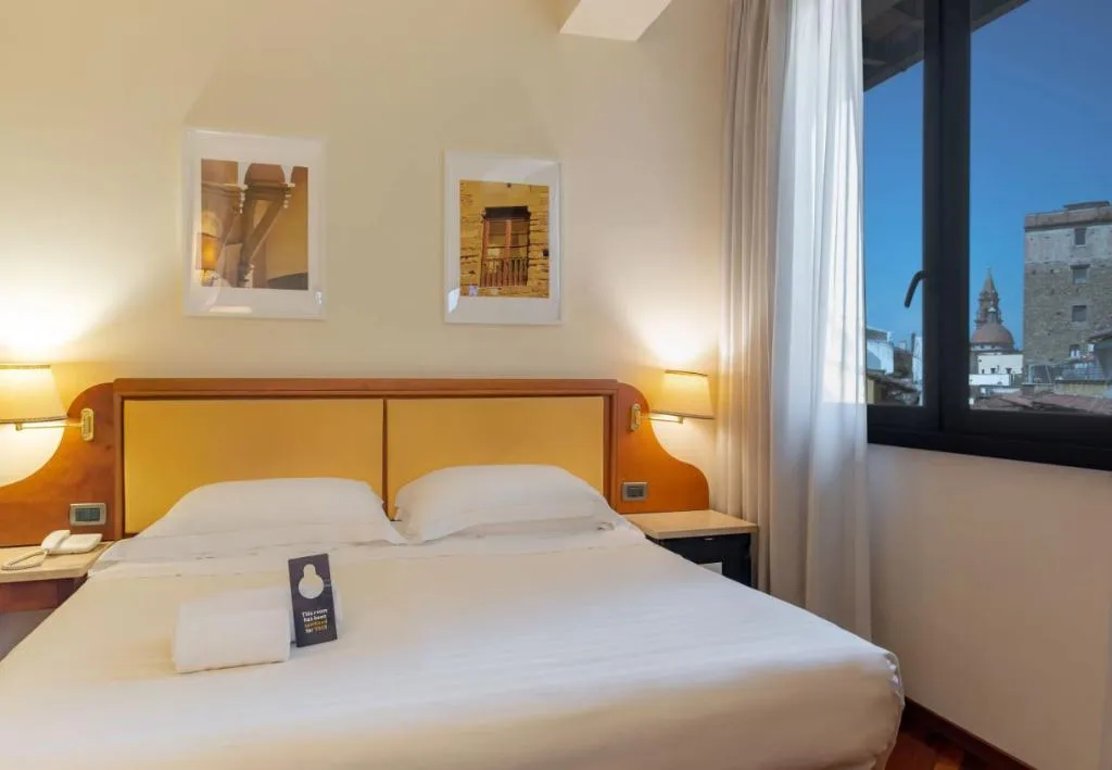 DOUBLE CITY VIEW Room, B&B Hotel Firenze Pitti Palace al Ponte Vecchio, Florence