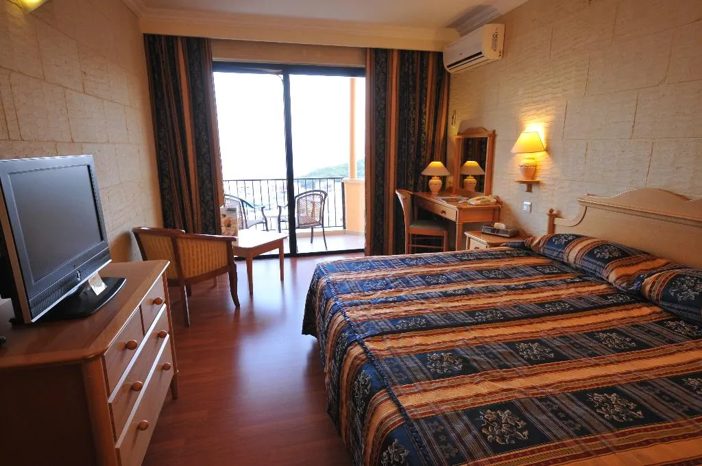 DOUBLE SEA VIEW Room, Grand Hotel Gozo, Gozo