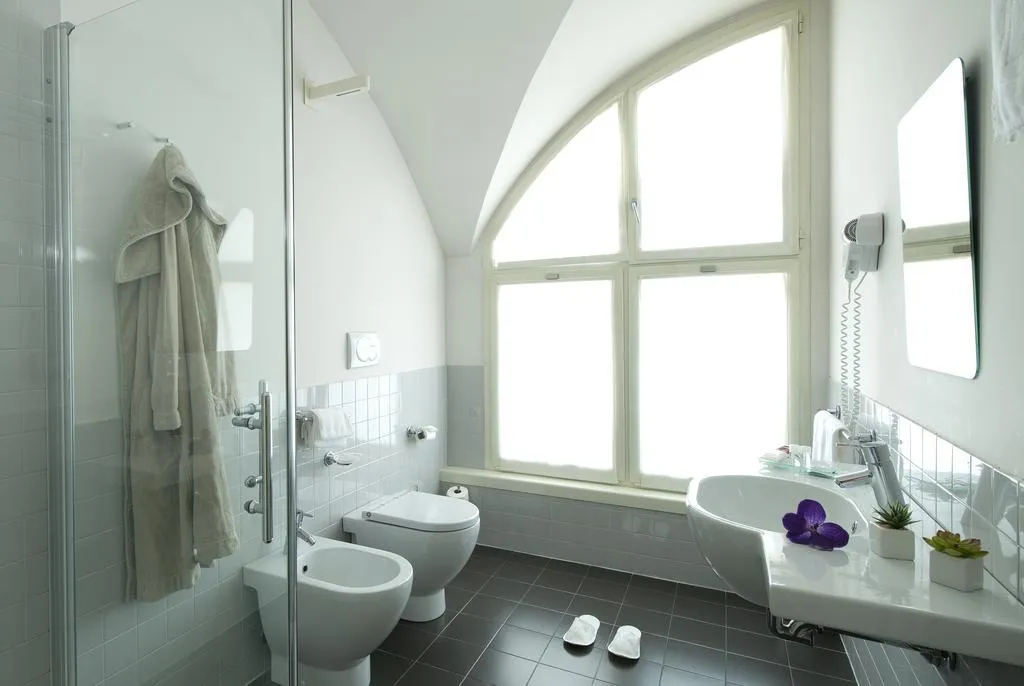 DOUBLE STANDARD Room, Delle Fiere, Milan
