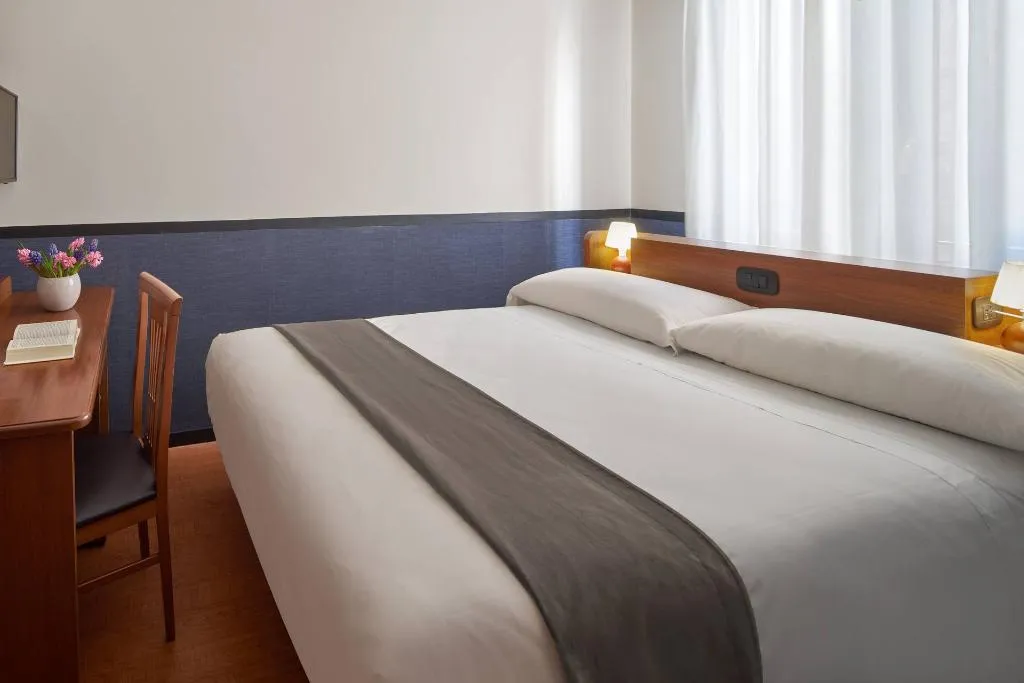 Double or Twin ECONOMY Room, UNA HOTELS Ala Venezia - Adults +16, Venice
