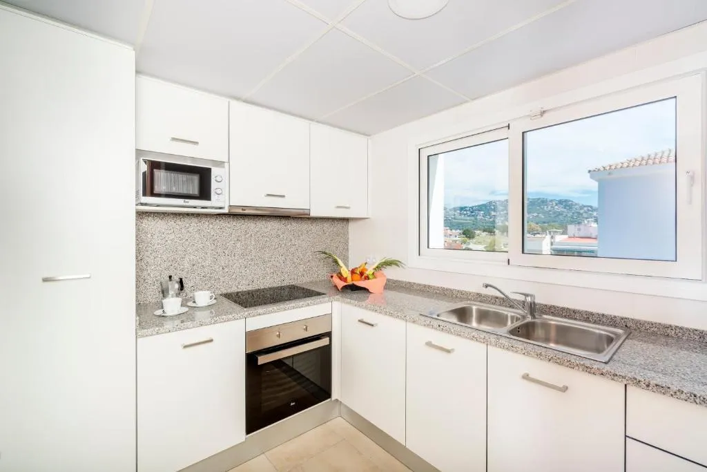 APARTMENT CAPACITY 4 ONE BEDROOM Room, Apartaments Condado, Costa Brava