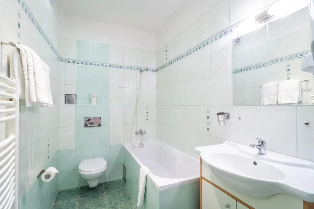 APARTMENT WITH BALCONY Room, Royal Road Residence, Prague