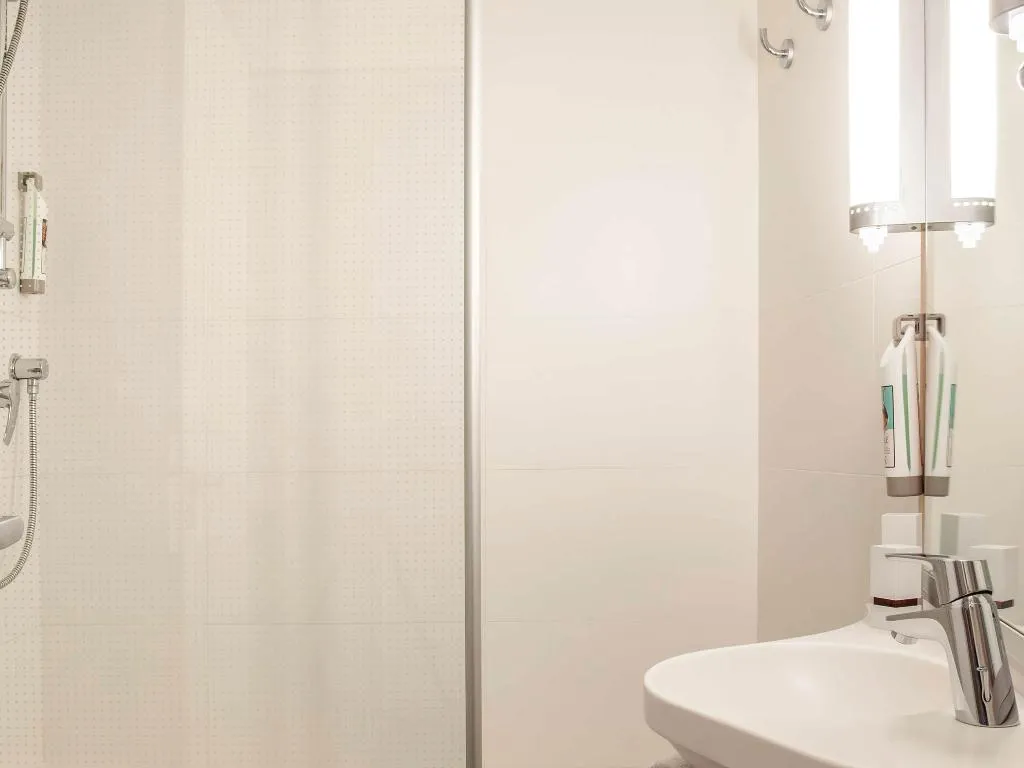 DOUBLE Accessible Room, Ibis Barcelona Cornella, Barcelona