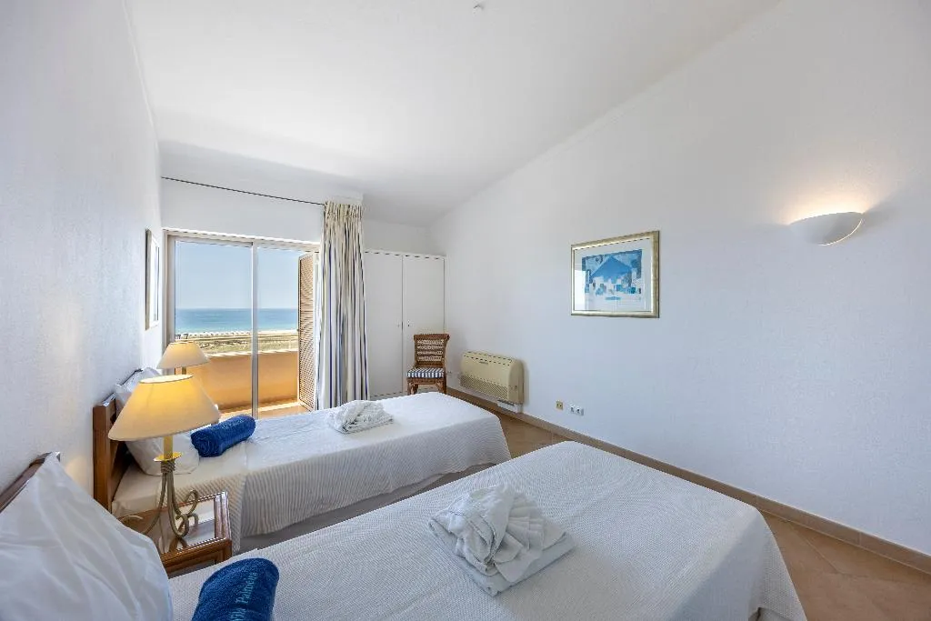APARTMENT PENTHOUSE Room, Vila Palmeira, Algarve