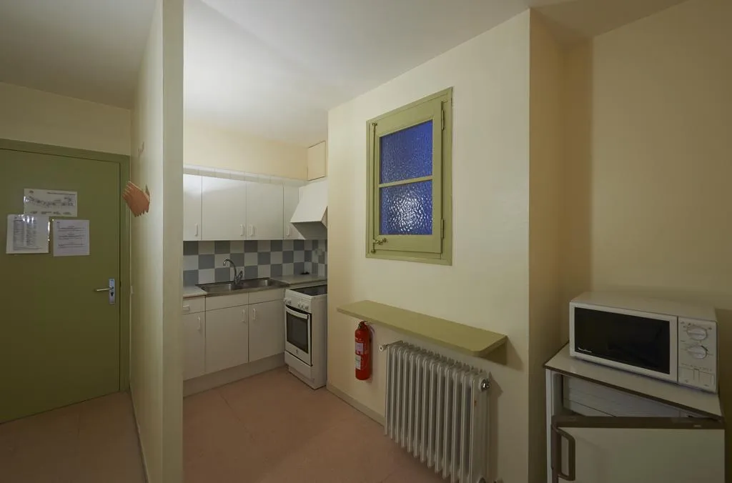 APARTMENT CAPACITY 4 Room, Cel.Les Abat Marcet, Barcelona