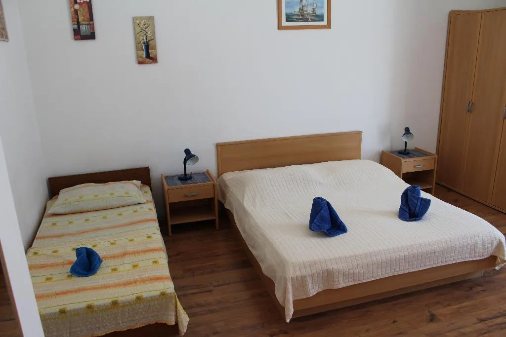 STUDIO CAPACITY 3 Room, Apartments Lozica, Dubrovnik