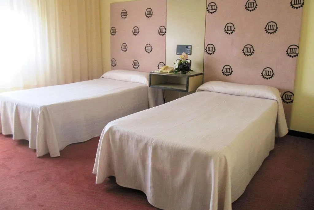 TRIPLE STANDARD Room, Sercotel Cuatro Postes, Madrid