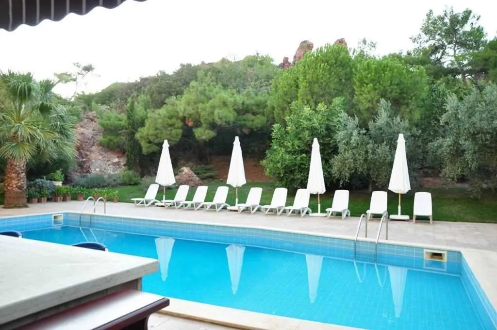Pool, Palm Court Suites, Izmir