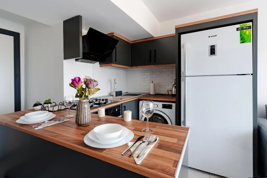 SUITE QUEEN SIZE BED Room, Mrt Suites Lara, Antalya