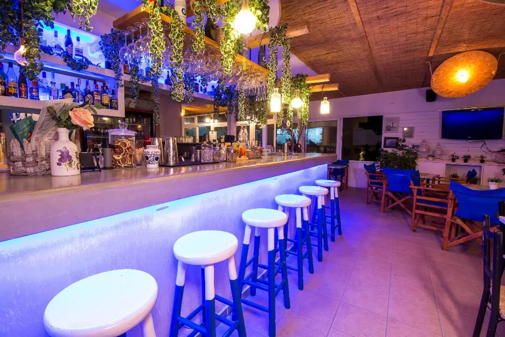 Bar, Tinas Plus Hotel, Rhodes