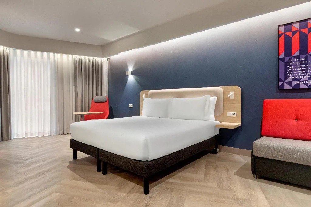 DOUBLE QUEEN SIZE BED Room, Holiday Inn Express Porto Boavista, Porto