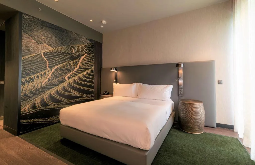 DOUBLE DELUXE RIVER VIEW Room, Hilton Porto Gaia, Porto
