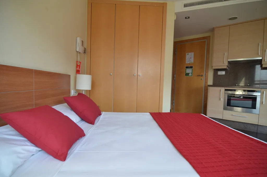 STUDIO CAPACITY 2 Room, Valencia Rental, Valencia