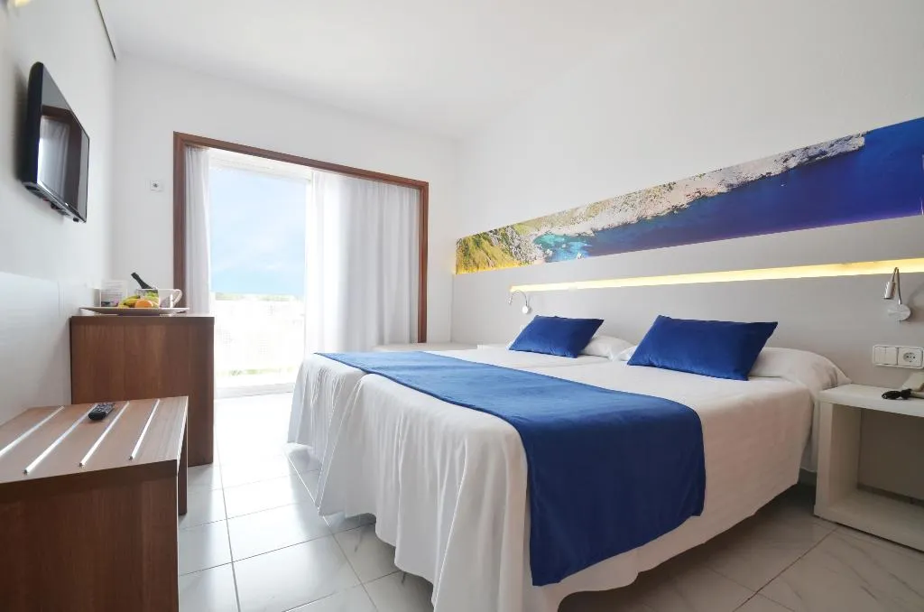 Double or Twin PREMIUM Room, AzuLine Hotel Bergantin, Ibiza