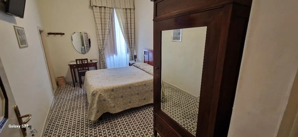 DOUBLE STANDARD Room, Hotel Toro, Naples