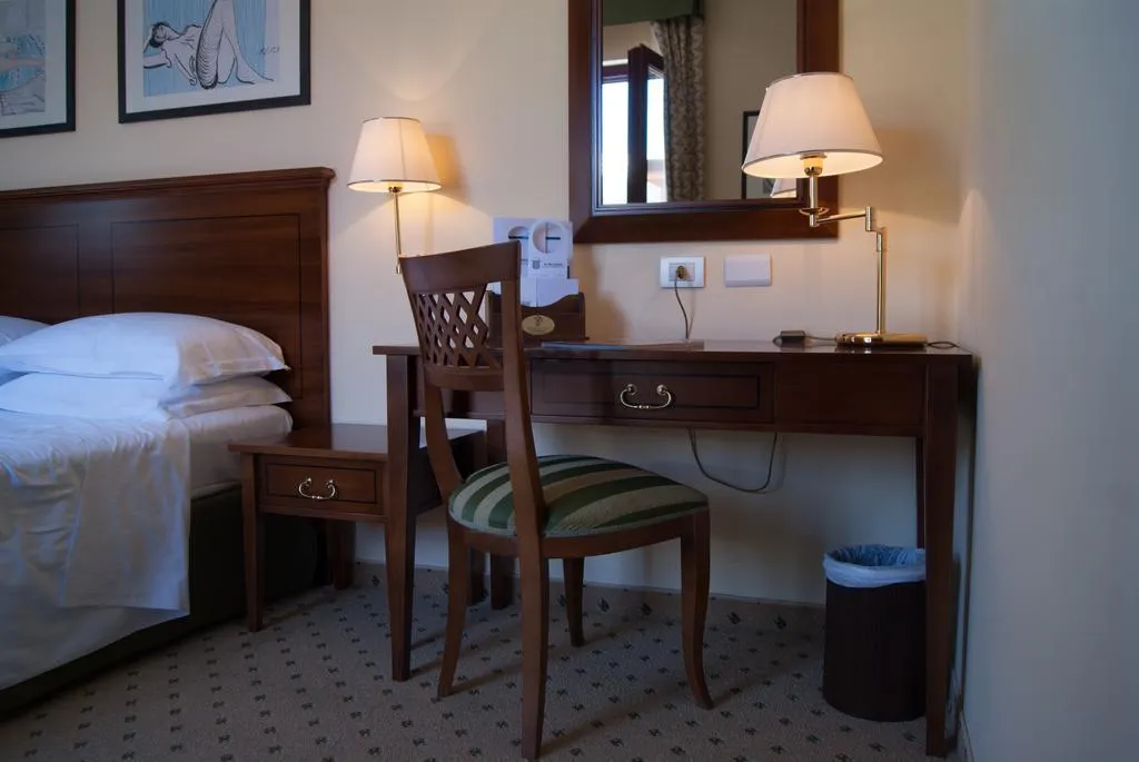 Room, Picciolo Etna Golf Resort & Spa, Curio Collection, Catania