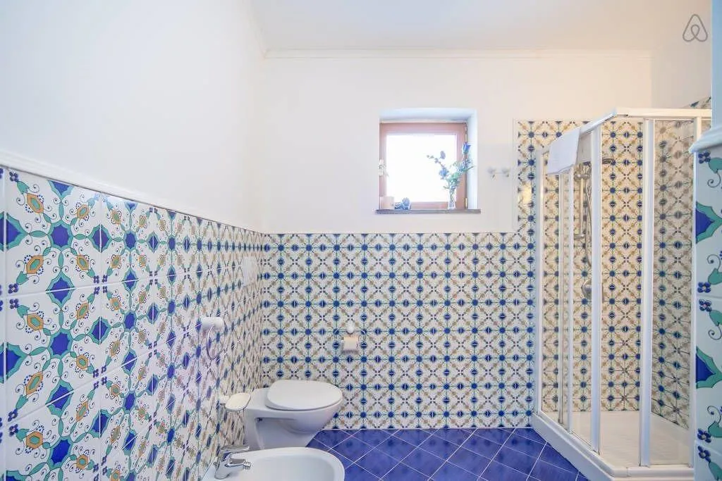 Room, Villa De Angelis, Naples