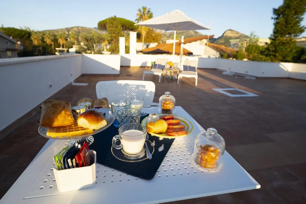 Terrace, Villa Cettina Boutique Hotel, Naples