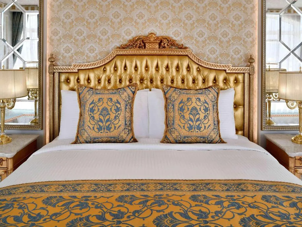SUITE STANDARD Room, Raffles The Palm Dubai, Dubai