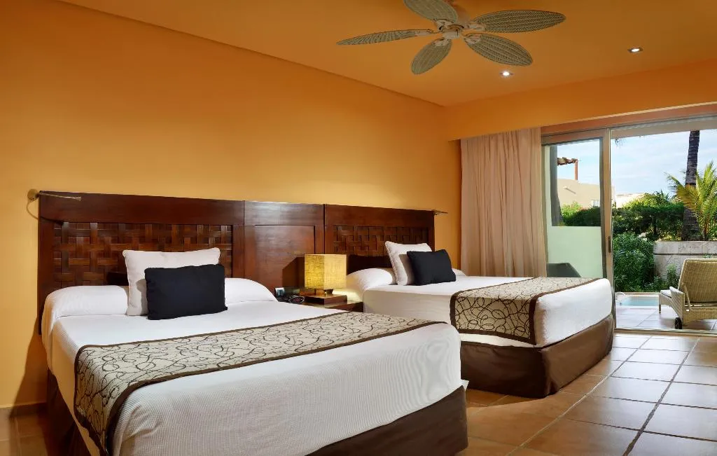FAMILY ROOM PREMIUM Room, Catalonia Riviera Maya All Inclusive, Cancun Area