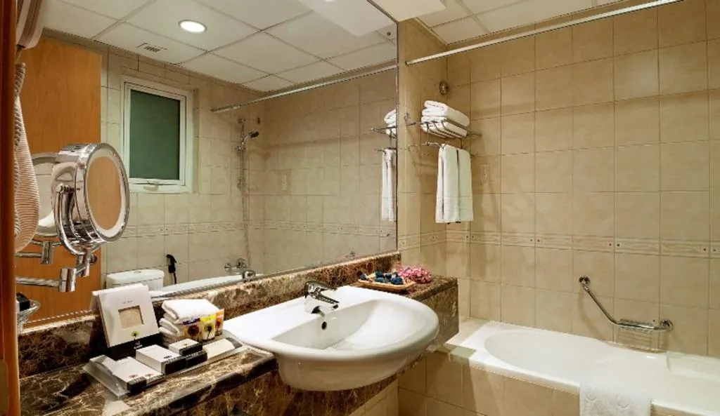 Room, Lotus Downtown Metro Hotel Apartments, Dubai