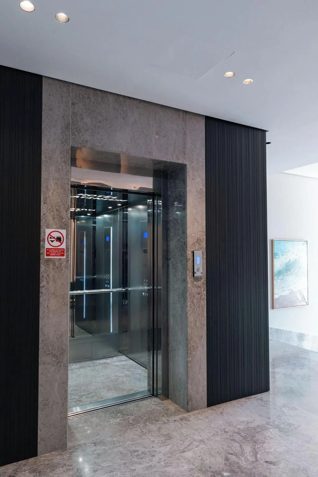 Lobby, Mazarine Hotel, Kavaje