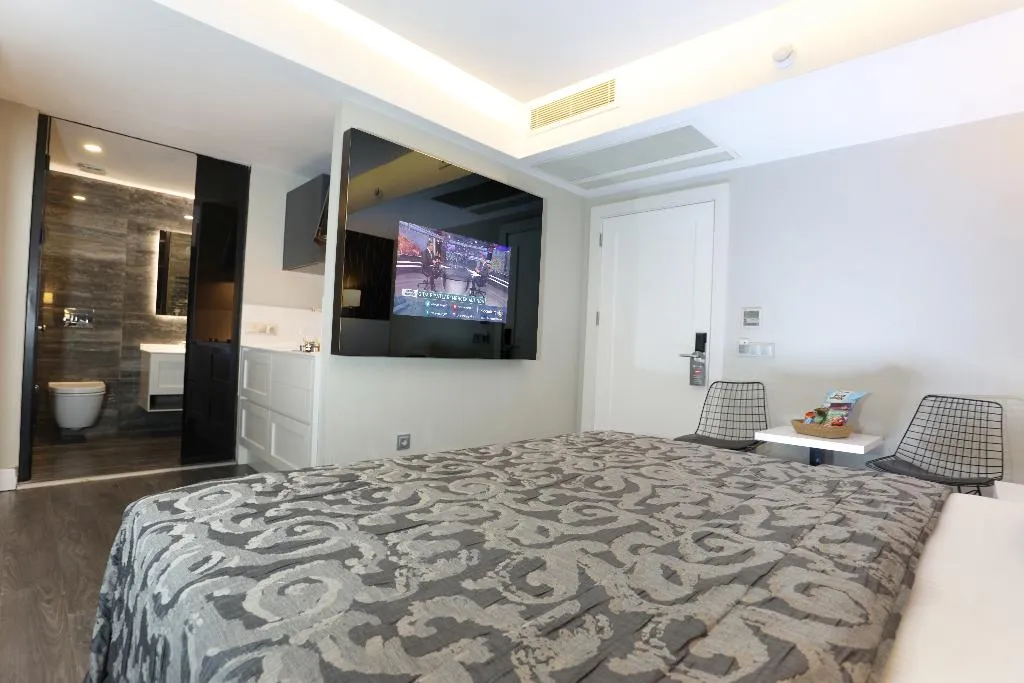 STUDIO DELUXE KING BED Room, Riva Hotel Alsancak, Izmir