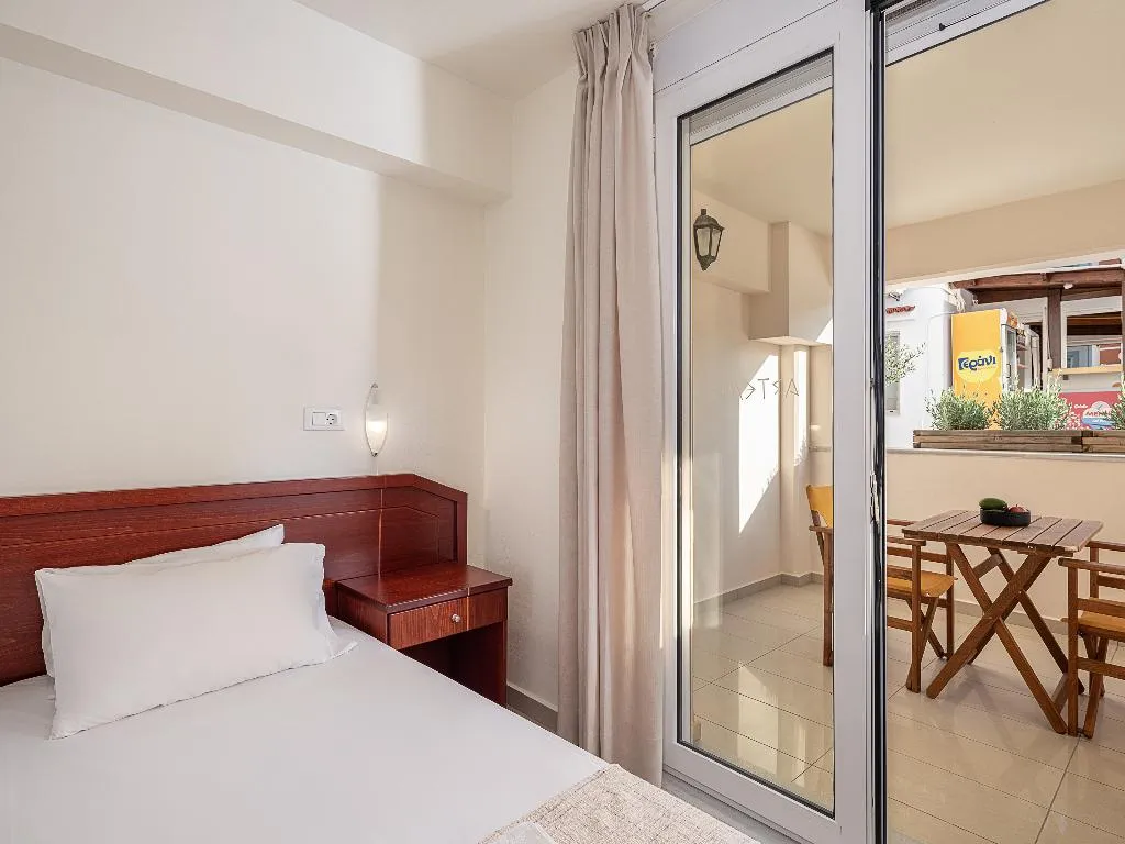 STUDIO ECONOMY Room, Artemis Apartments, Crete