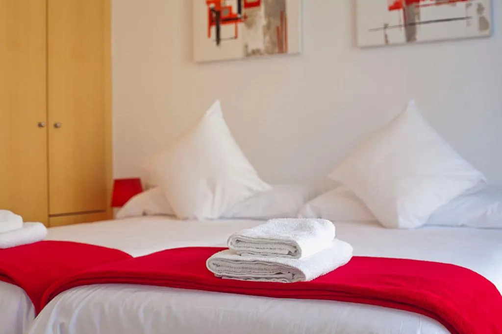 APARTMENT ONE BEDROOM Room, Charmsuites Paralel, Barcelona