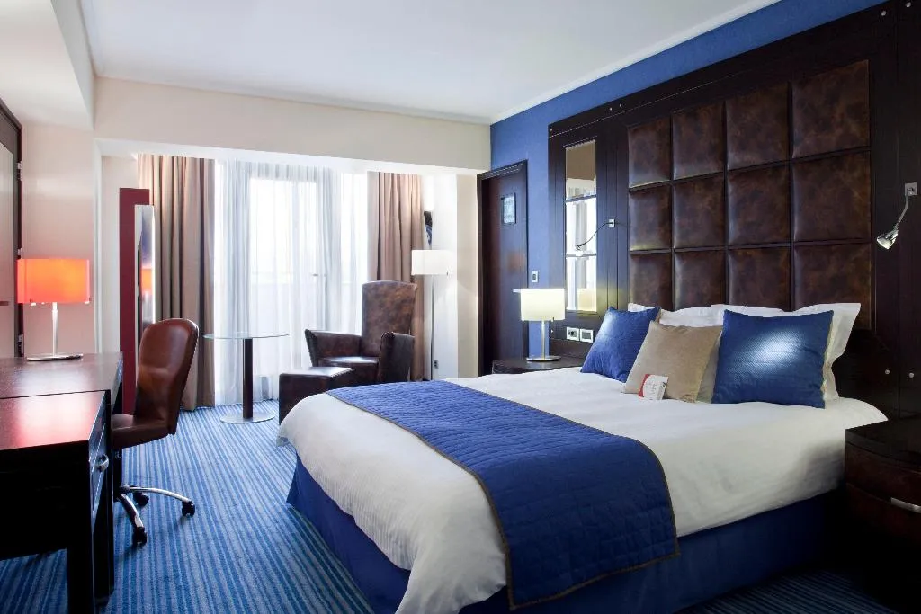 DOUBLE PREMIUM Room, Crowne Plaza Athens, Athens