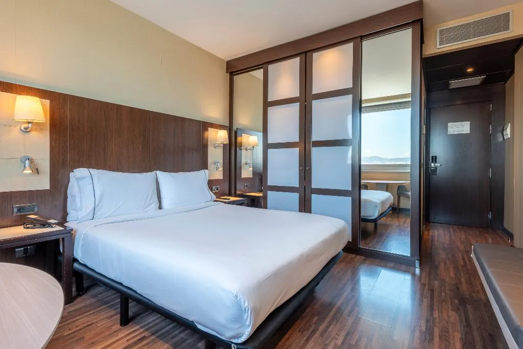 SINGLE SUPERIOR Room, Leonardo Royal Hotel Barcelona Forum, Barcelona