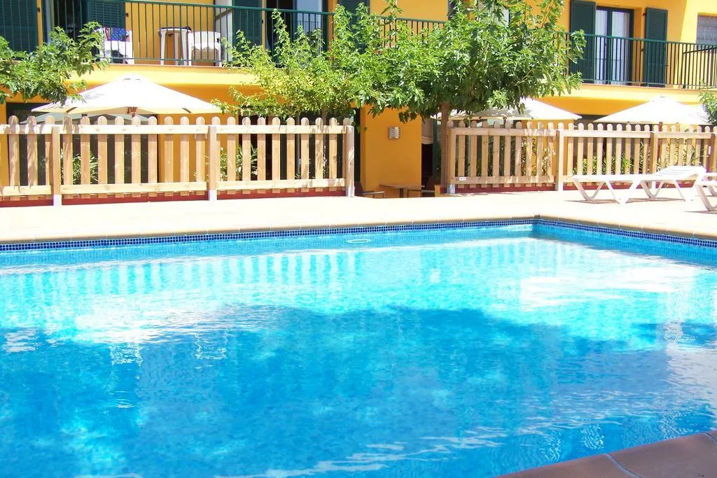 Pool, Picasso, Costa Brava