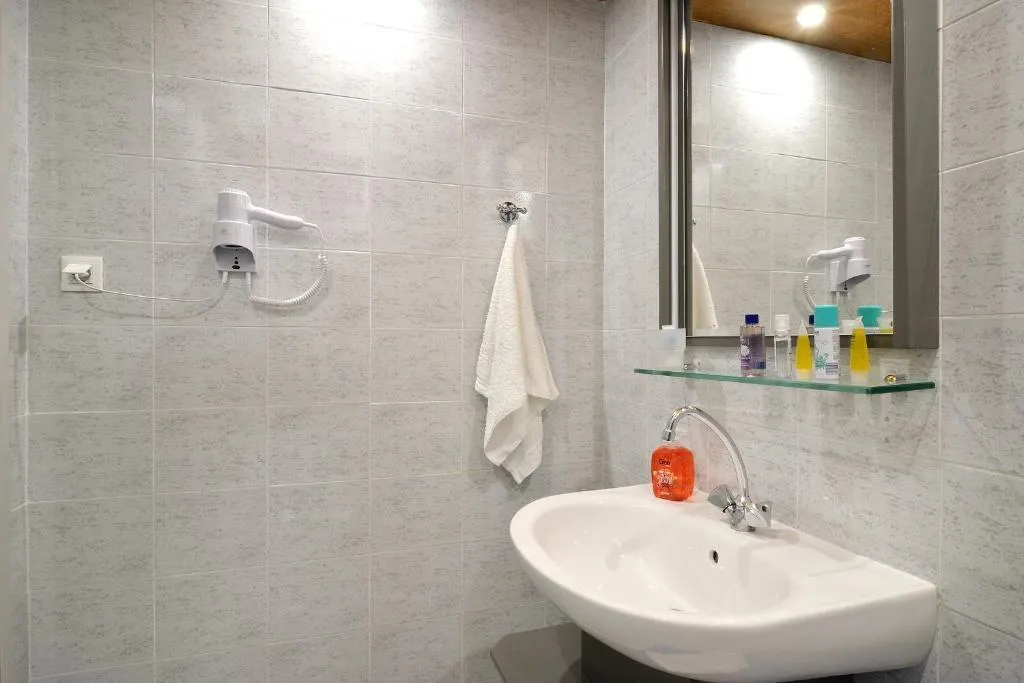 APARTMENT basement Room, Mythos Platanias, Crete