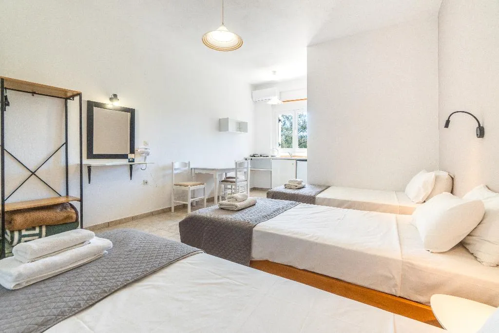 TRIPLE ANNEX Room, Saint Peter Bay Aparthotel, Corfu