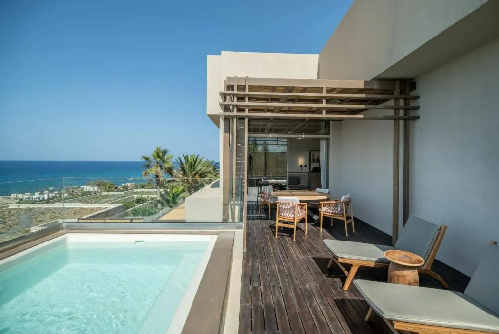 SUITE WITH JACUZZI Room, King Minos Retreat Resort and Spa, Crete
