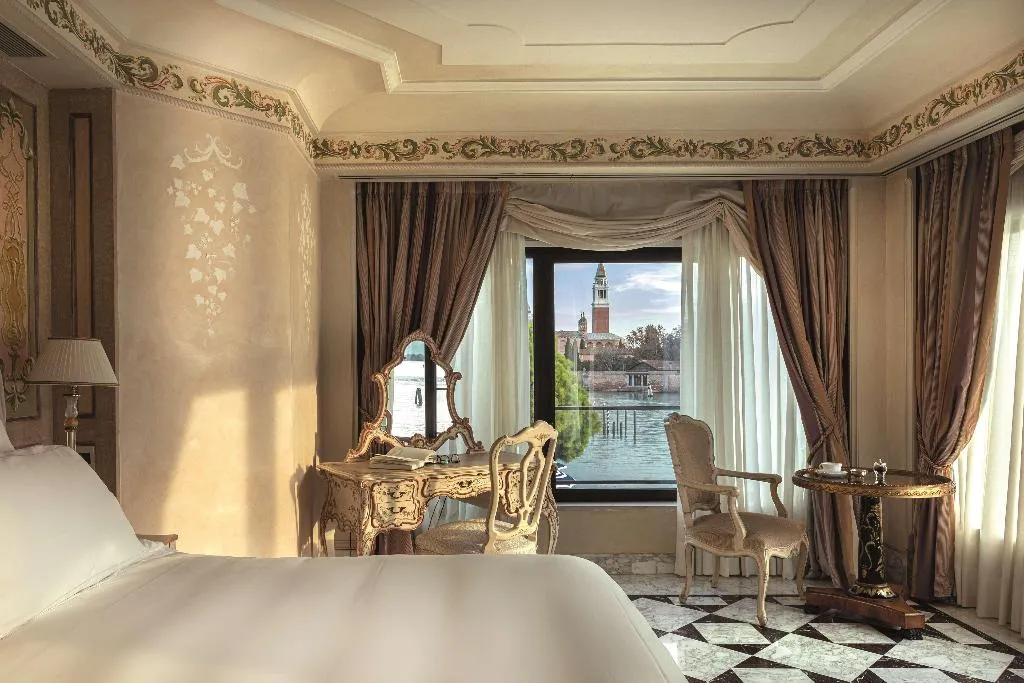 SUITE STANDARD Room, Hotel Cipriani, A Belmond Hotel, Venice, Venice